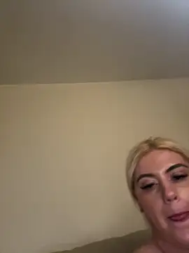 Blondiee3088 online show from 02/07/25, 01:47