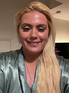 Blondiee3088 online show from 02/19/25, 08:41