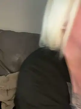 Blondiee3088 online show from 03/06/25, 03:56