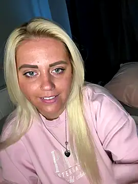 Blondiee3088 online show from 10/29/25, 03:14