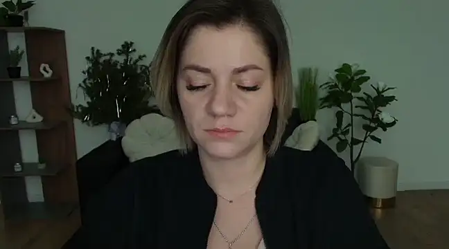 MariaSttone online show from 12/30/24, 04:40