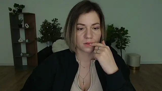 MariaSttone online show from 01/30/25, 05:06