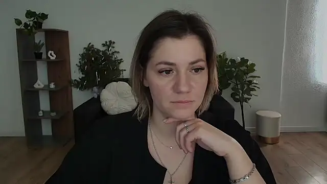 MariaSttone online show from 02/10/25, 11:57