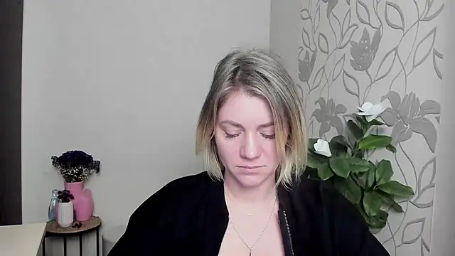 MariaSttone online show from 03/10/25, 02:05