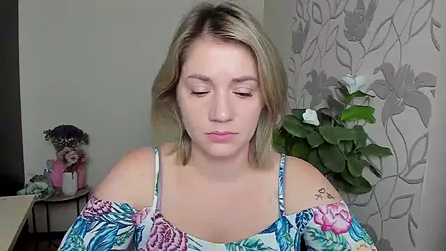 MariaSttone online show from 09/25/25, 09:46