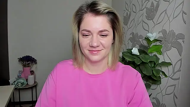 MariaSttone online show from 10/12/25, 04:28