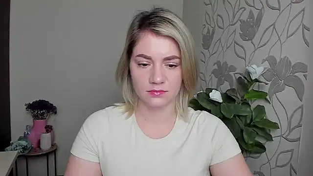 MariaSttone online show from 10/19/25, 12:17