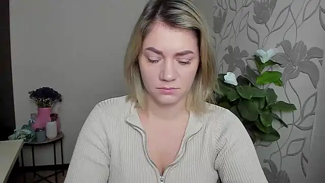 MariaSttone online show from 10/28/25, 01:03