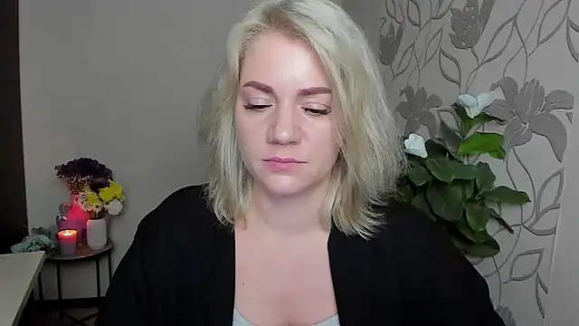 MariaSttone online show from 11/19/25, 07:14