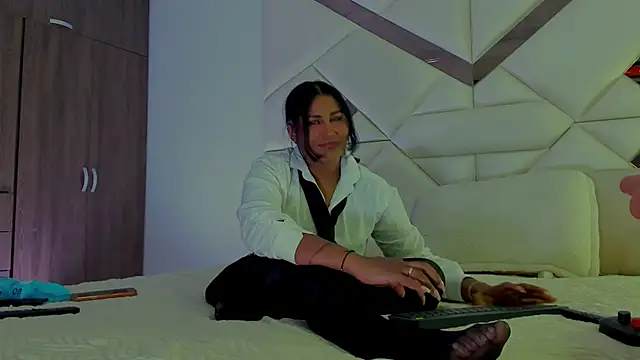 StormyButty18 online show from 12/03/25, 01:24