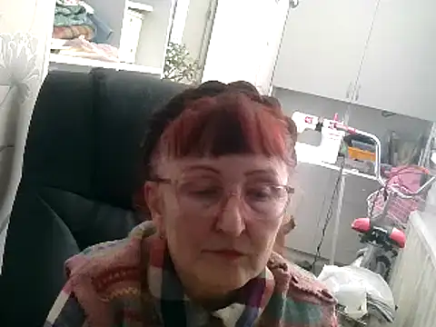 Snapshot of TanyaSweet634 chatting on 02/18/25, 07:43 TanyaSweet634 online show from 02/18/25, 07:43