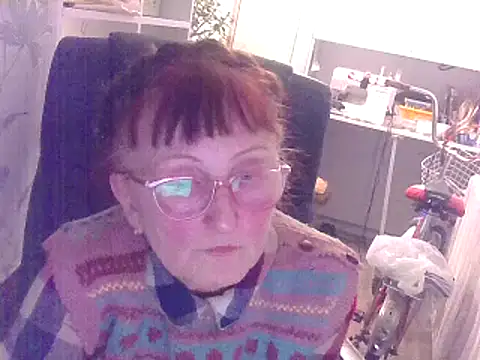 Snapshot of TanyaSweet634 chatting on 02/18/25, 03:32 TanyaSweet634 online show from 02/18/25, 03:32