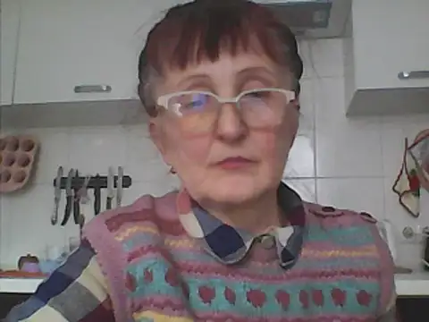 Snapshot of TanyaSweet634 chatting on 03/03/25, 02:15 TanyaSweet634 online show from 03/03/25, 02:15