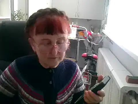 Snapshot of TanyaSweet634 chatting on 03/19/25, 10:11 TanyaSweet634 online show from 03/19/25, 10:11