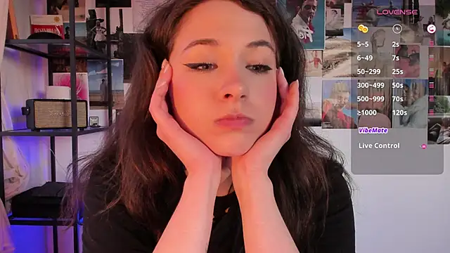 Snapshot of MonicaRocket chatting on 12/11/24, 01:06 MonicaRocket online show from 12/11/24, 01:06