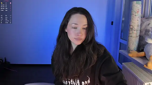 Snapshot of MonicaRocket chatting on 12/18/25, 09:04 MonicaRocket online show from 12/18/25, 09:04