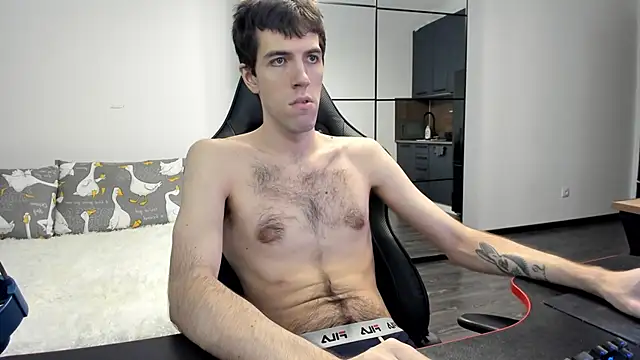 White Dylan online show from 11/19/25, 06:24