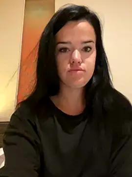 English-Chloe96 online show from 11/17/25, 05:02