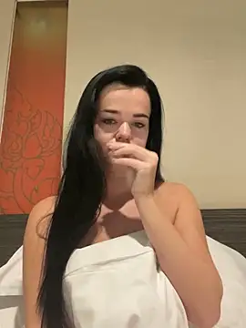 English-Chloe96 online show from 02/13/26, 06:42