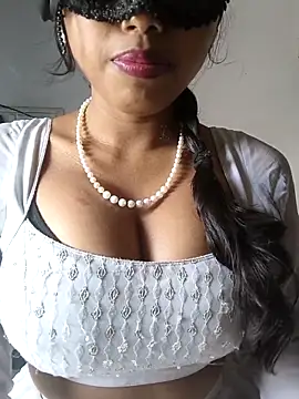 sandy naughty online show from 11/13/25, 08:02