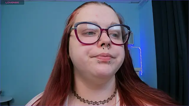 Snapshot of Crow_Diam0nd chatting on 12/02/24, 04:42 Crow Diam0nd online show from 12/02/24, 04:42