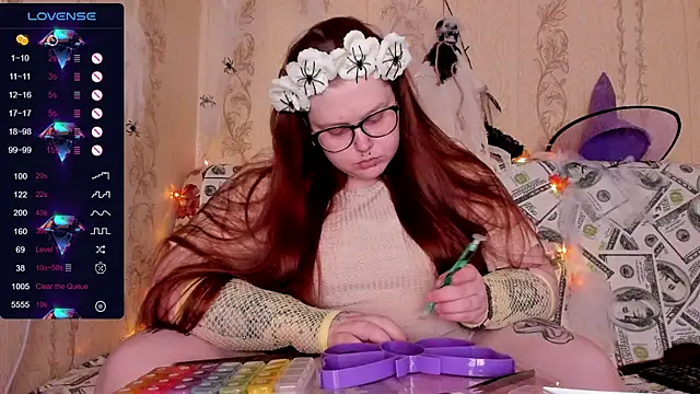 Snapshot of Crow_Diam0nd chatting on 10/10/25, 09:14 Crow Diam0nd online show from 10/10/25, 09:14