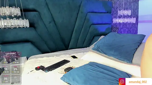 amandaaJones  online show from 02/08/25, 12:50