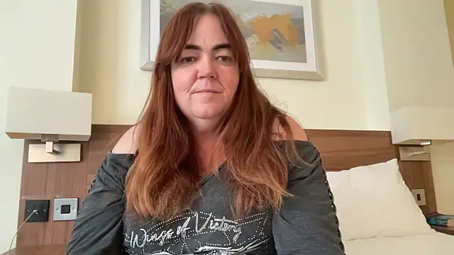 curvy-milf-abbie online show from 11/25/25, 01:22