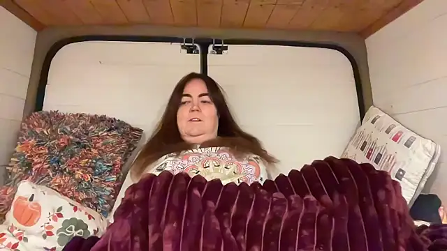 curvy-milf-abbie online show from 11/30/25, 07:07