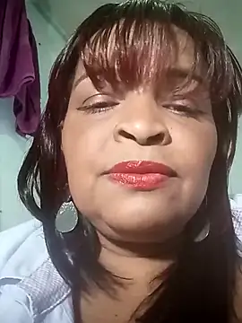 Snapshot of _violetta_- chatting on 02/22/25, 10:20  violetta - online show from 02/22/25, 10:20