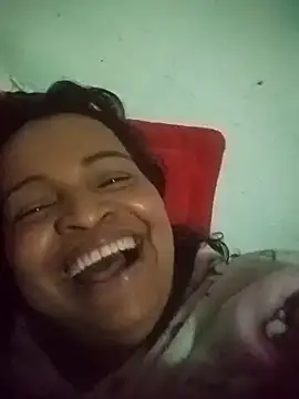 Snapshot of _violetta_- chatting on 02/25/25, 02:03  violetta - online show from 02/25/25, 02:03