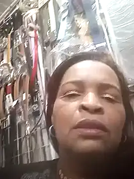 Snapshot of _violetta_- chatting on 02/27/25, 09:04  violetta - online show from 02/27/25, 09:04