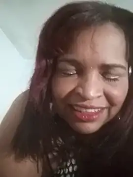 Snapshot of _violetta_- chatting on 03/01/25, 12:17  violetta - online show from 03/01/25, 12:17