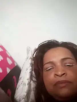 Snapshot of _violetta_- chatting on 03/03/25, 12:37  violetta - online show from 03/03/25, 12:37