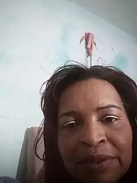 Snapshot of _violetta_- chatting on 03/06/25, 01:27  violetta - online show from 03/06/25, 01:27