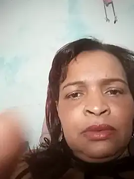 Snapshot of _violetta_- chatting on 03/06/25, 07:32  violetta - online show from 03/06/25, 07:32