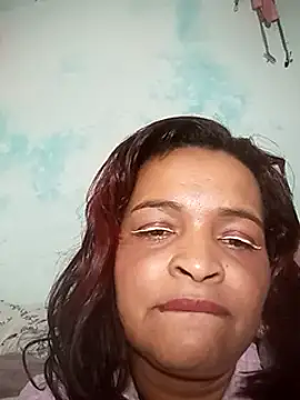 Snapshot of _violetta_- chatting on 03/07/25, 09:48  violetta - online show from 03/07/25, 09:48