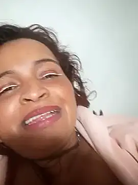 Snapshot of _violetta_- chatting on 03/08/25, 12:55  violetta - online show from 03/08/25, 12:55