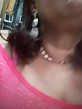 Snapshot of _violetta_- chatting on 03/08/25, 03:02  violetta - online show from 03/08/25, 03:02