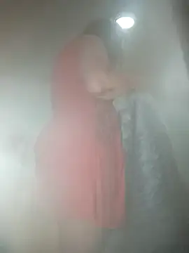 Snapshot of _violetta_- chatting on 03/10/25, 12:29  violetta - online show from 03/10/25, 12:29