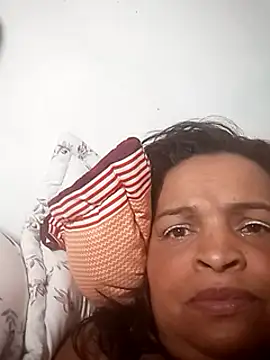 Snapshot of _violetta_- chatting on 03/10/25, 03:34  violetta - online show from 03/10/25, 03:34