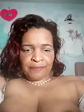 Snapshot of _violetta_- chatting on 03/12/25, 11:44  violetta - online show from 03/12/25, 11:44