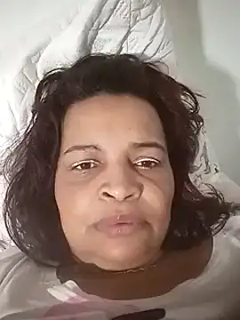 Snapshot of _violetta_- chatting on 03/13/25, 02:49  violetta - online show from 03/13/25, 02:49