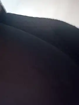 Snapshot of _violetta_- chatting on 03/16/25, 05:39  violetta - online show from 03/16/25, 05:39