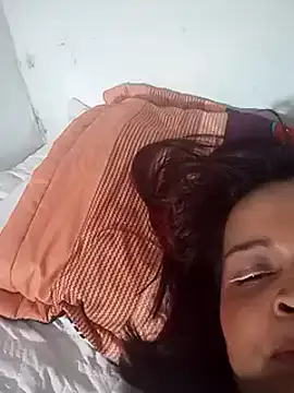 Snapshot of _violetta_- chatting on 03/17/25, 12:41  violetta - online show from 03/17/25, 12:41