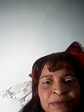 Snapshot of _violetta_- chatting on 03/19/25, 09:48  violetta - online show from 03/19/25, 09:48