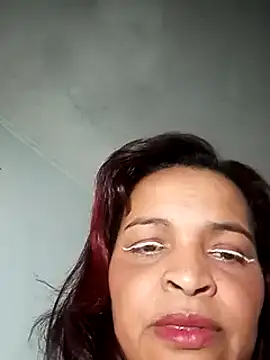 Snapshot of _violetta_- chatting on 03/20/25, 01:13  violetta - online show from 03/20/25, 01:13