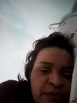 Snapshot of _violetta_- chatting on 03/22/25, 12:17  violetta - online show from 03/22/25, 12:17