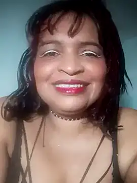 Snapshot of _violetta_- chatting on 03/23/25, 12:36  violetta - online show from 03/23/25, 12:36