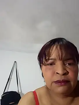 Snapshot of _violetta_- chatting on 09/14/25, 11:53  violetta - online show from 09/14/25, 11:53